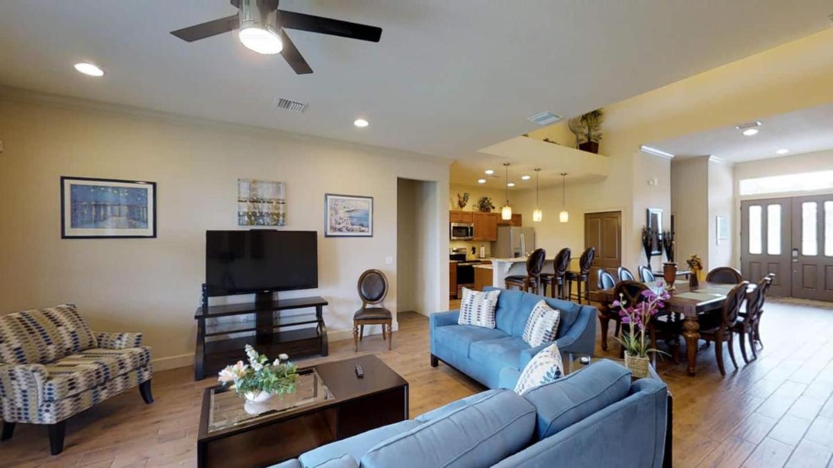 6 Bed, 4 Bath Perfect For Group Or Large Family - Housity