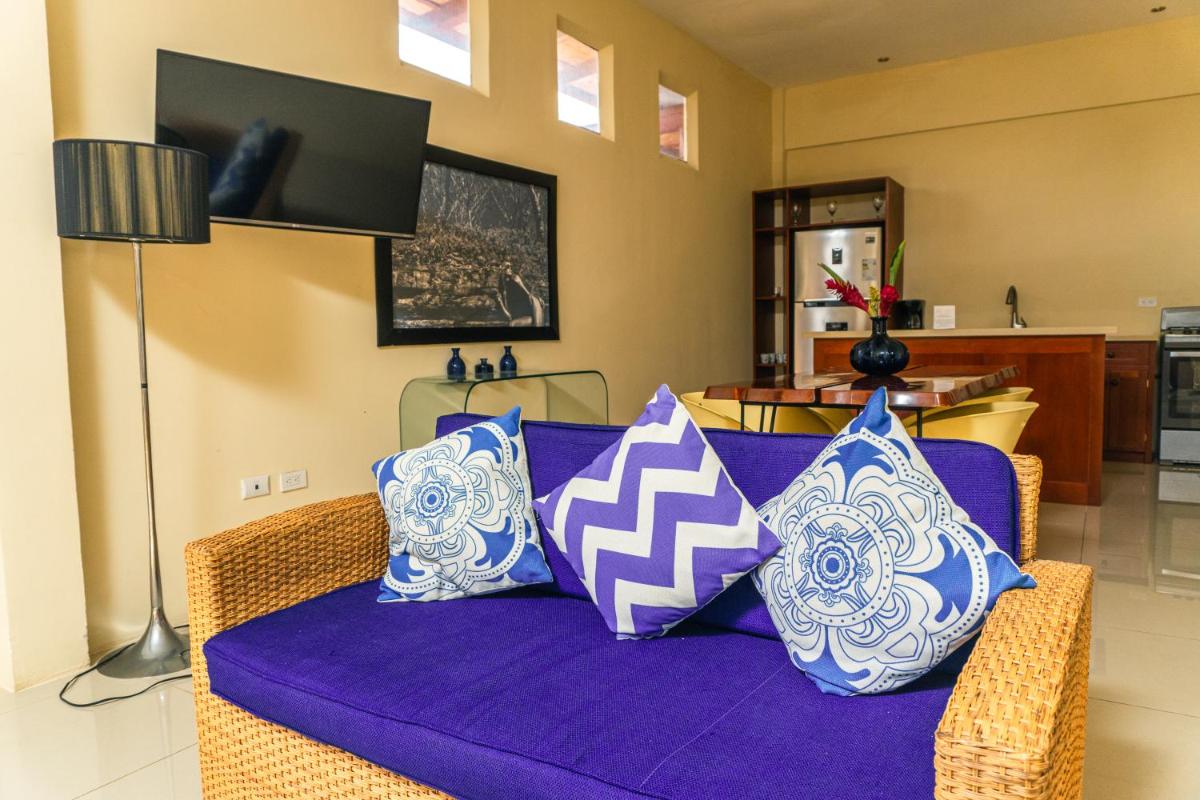 Hotel Plaza Marbella Granada - Housity