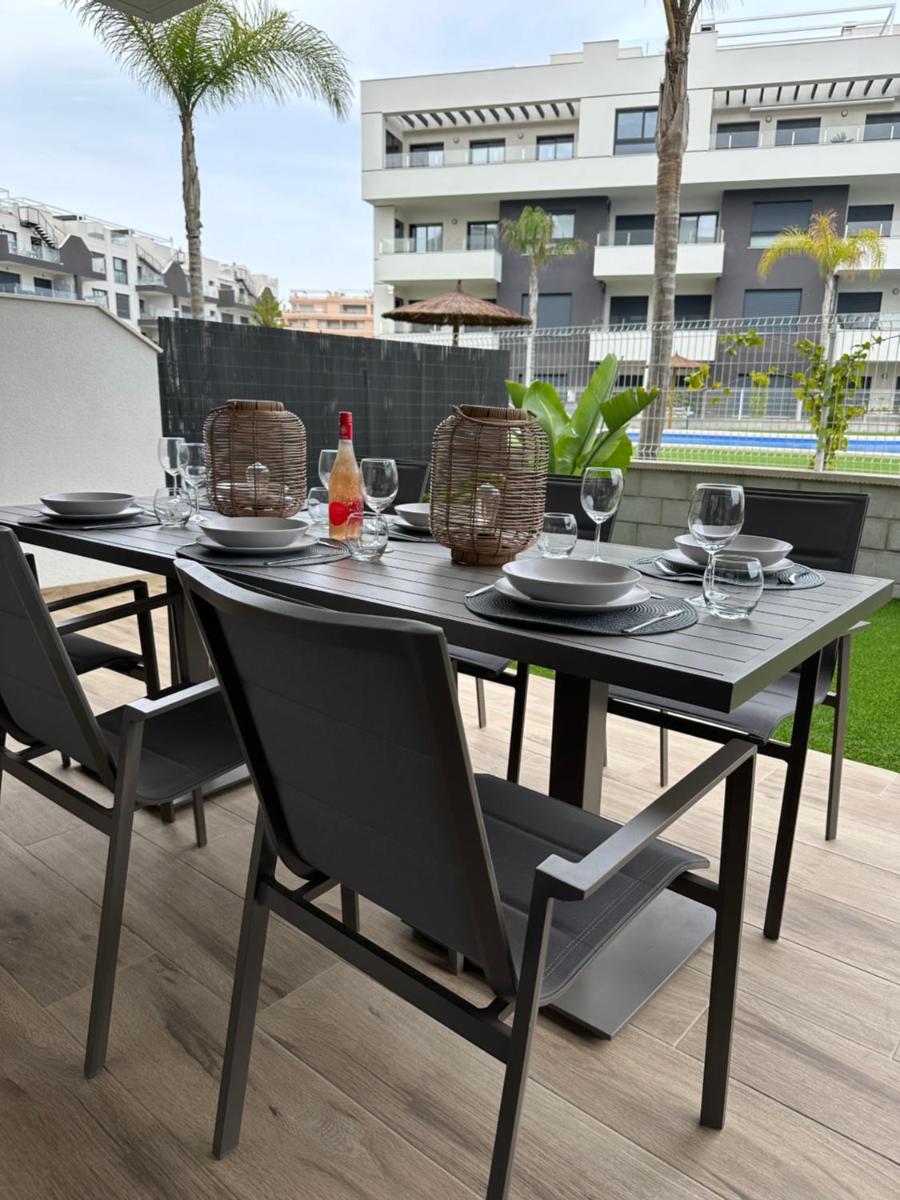 Valentino golf 33 with garden and pool view - Housity