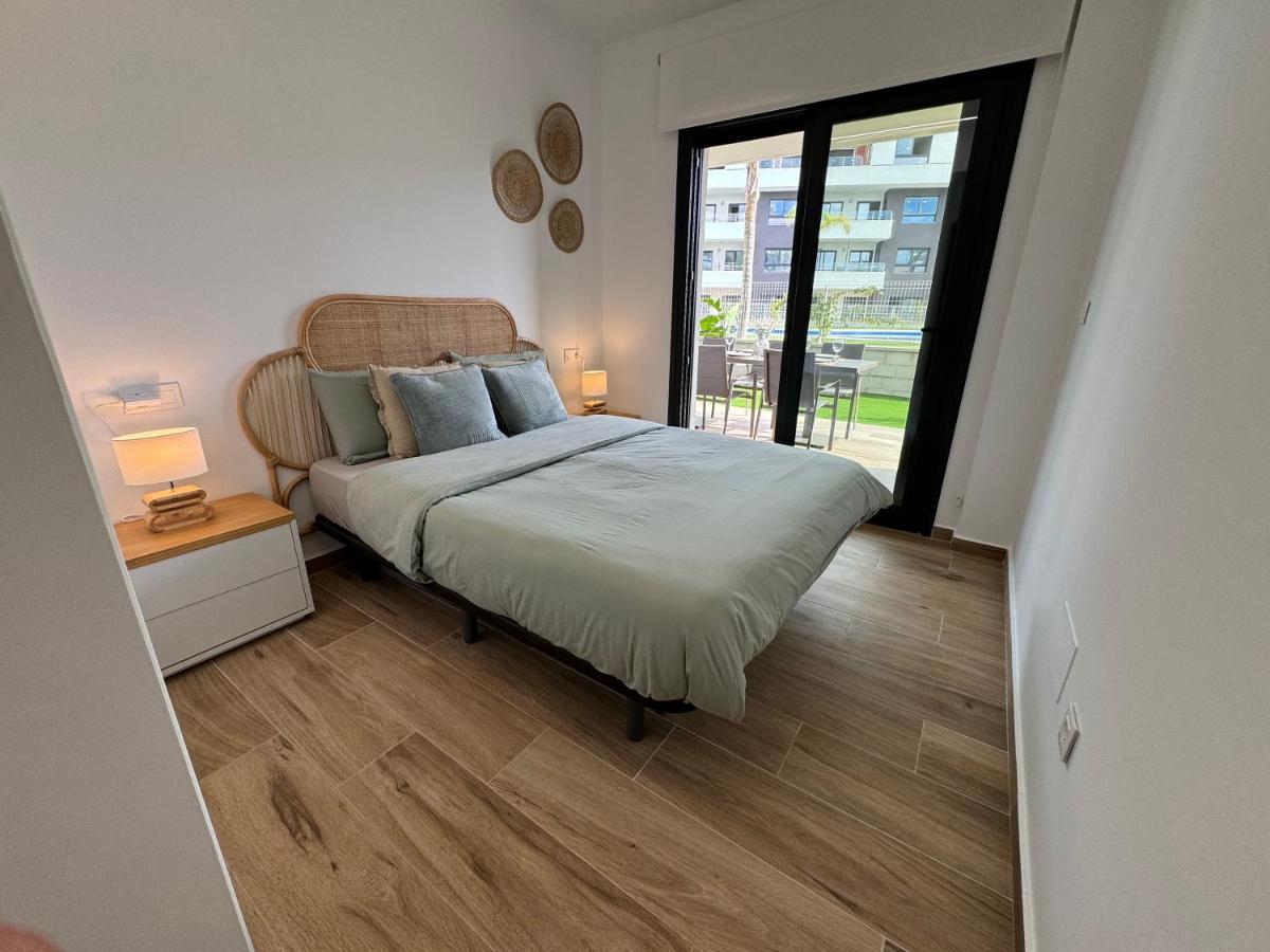 Valentino golf 33 with garden and pool view - Housity