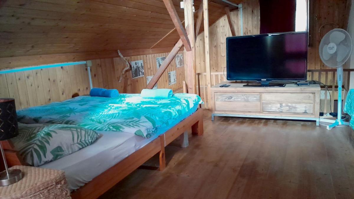 Fairytale Wooden house by Ljubljana - Housity