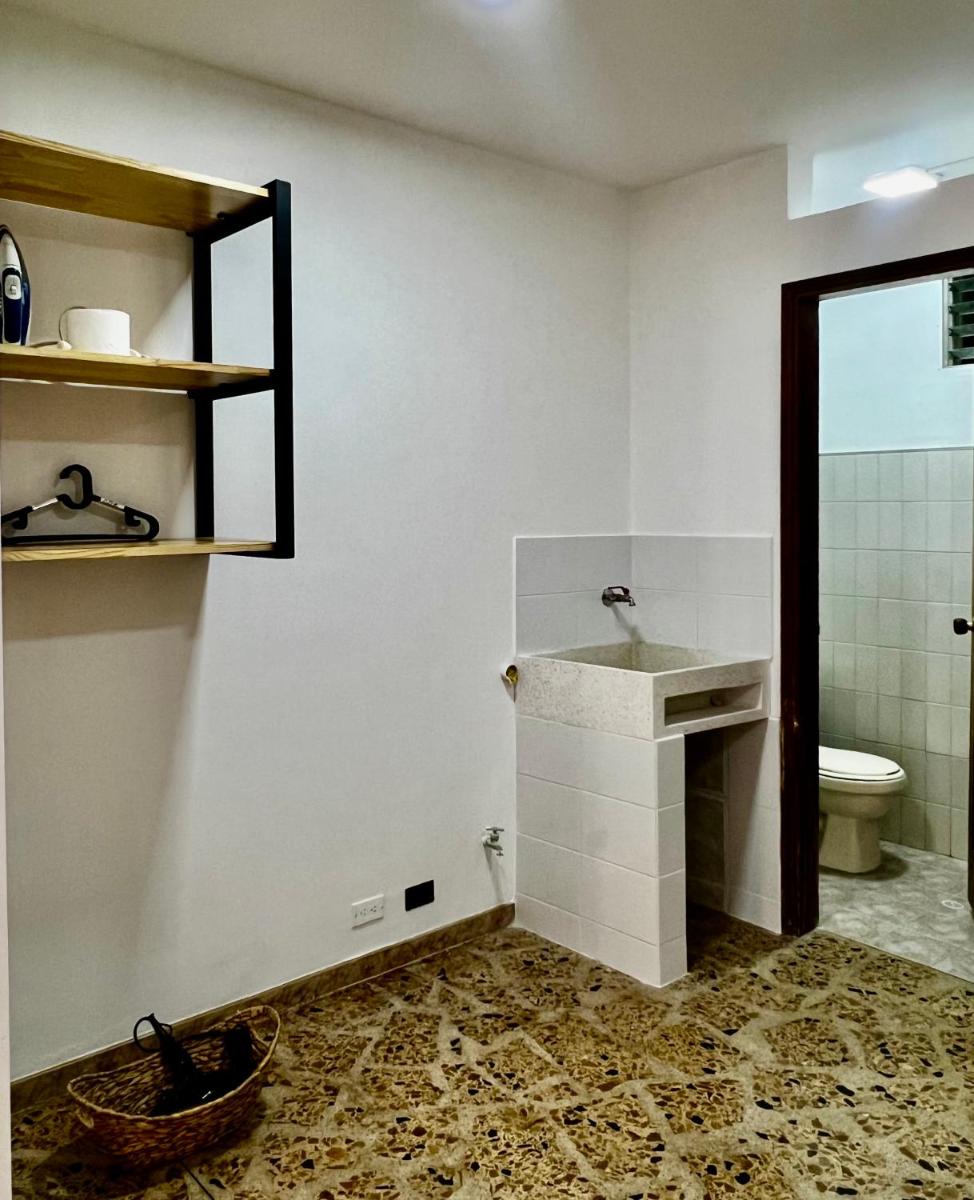 Suitetrails - Apartaestudio tipo loft en Laureles - Av Nutibara