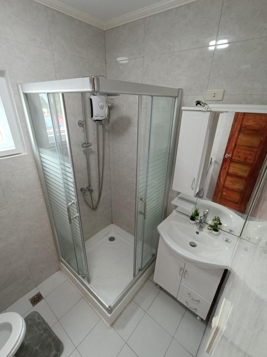 Glorioso Transient - Housity