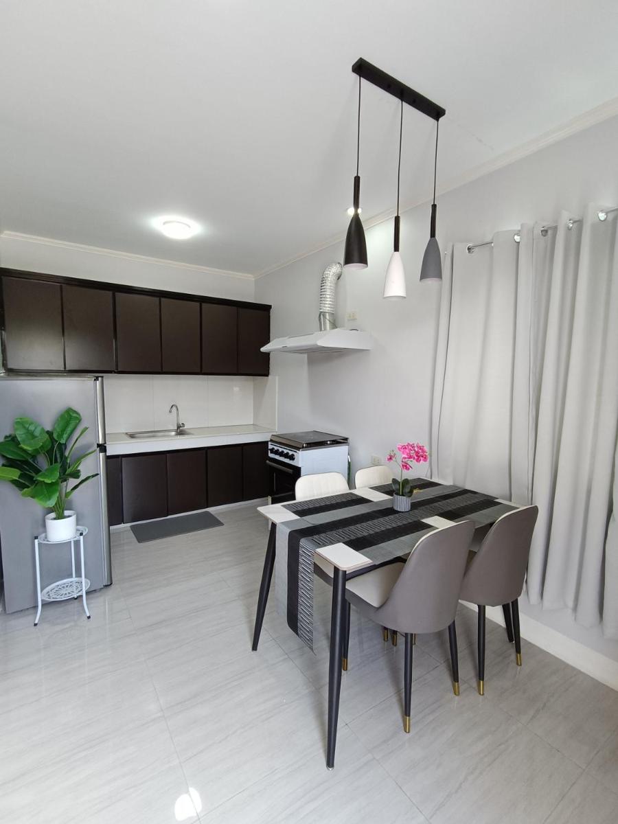 Glorioso Transient - Housity