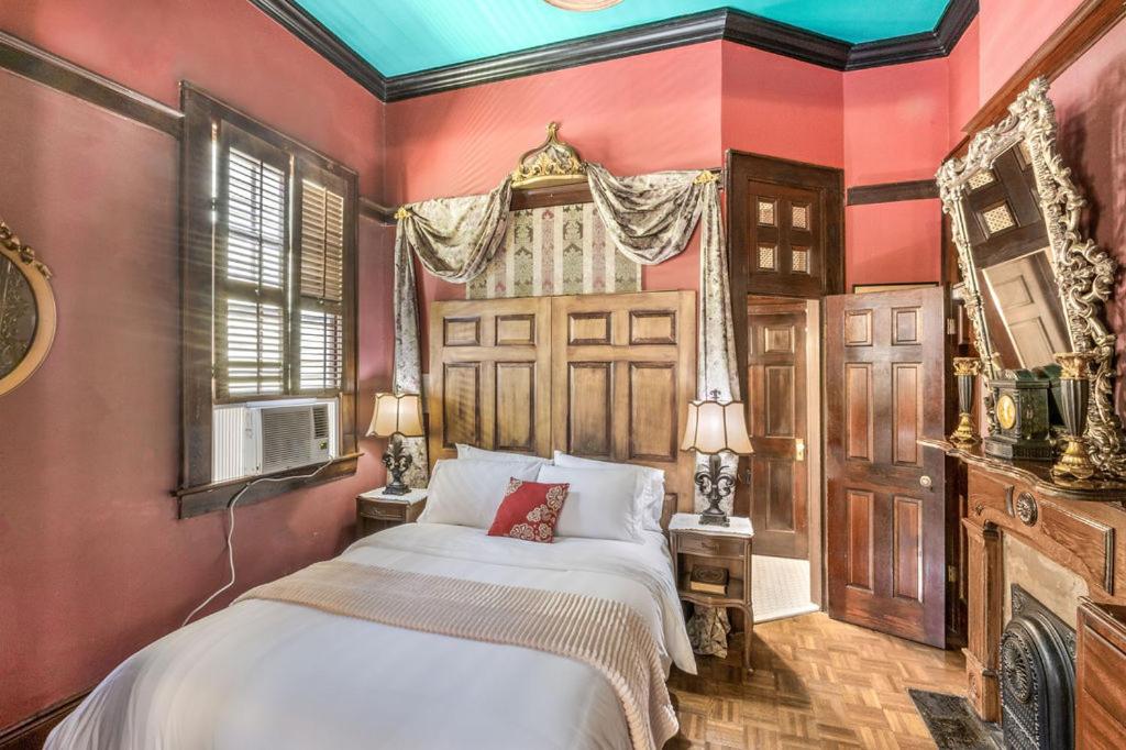 Royal Barracks Guest House - Housity