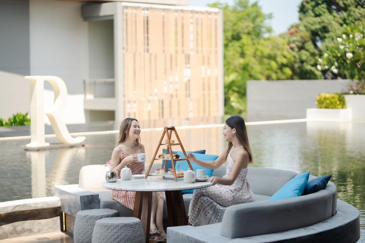 Renaissance Pattaya Resort & Spa - Housity