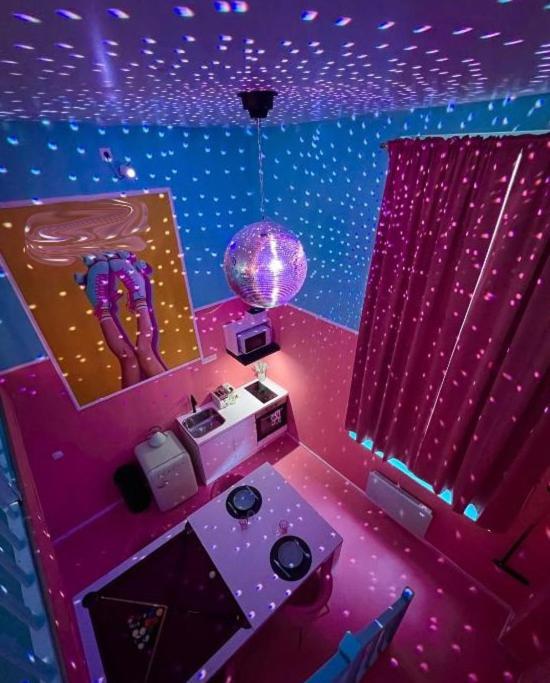 Funky House SPA - Jacuzzi - Salle de cinéma & Netflix - Billard - Nintendo switch & jeux - Housity