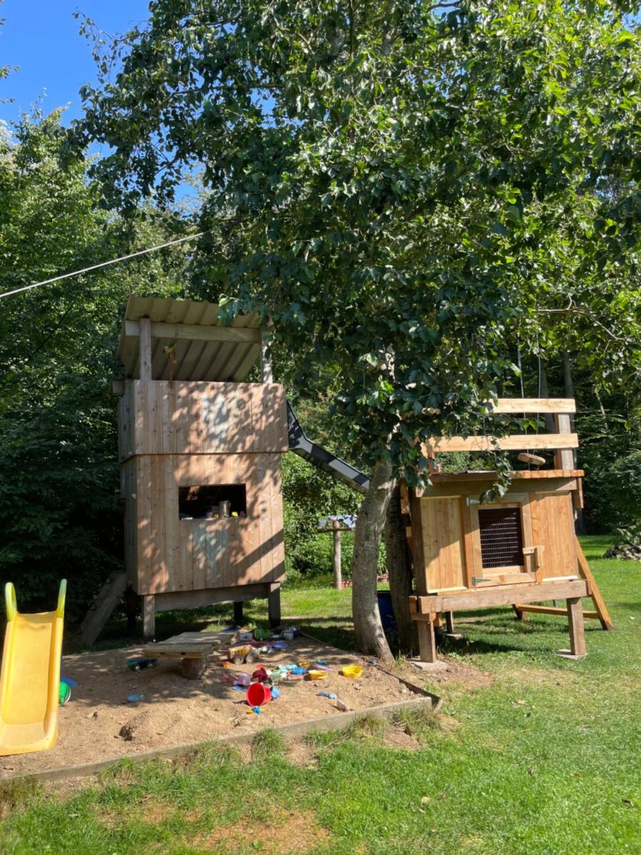 Ferienwohnung am Waldrand mit Sauna - Housity