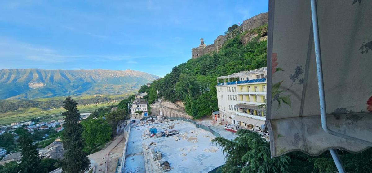 Hotel Sofra - Housity