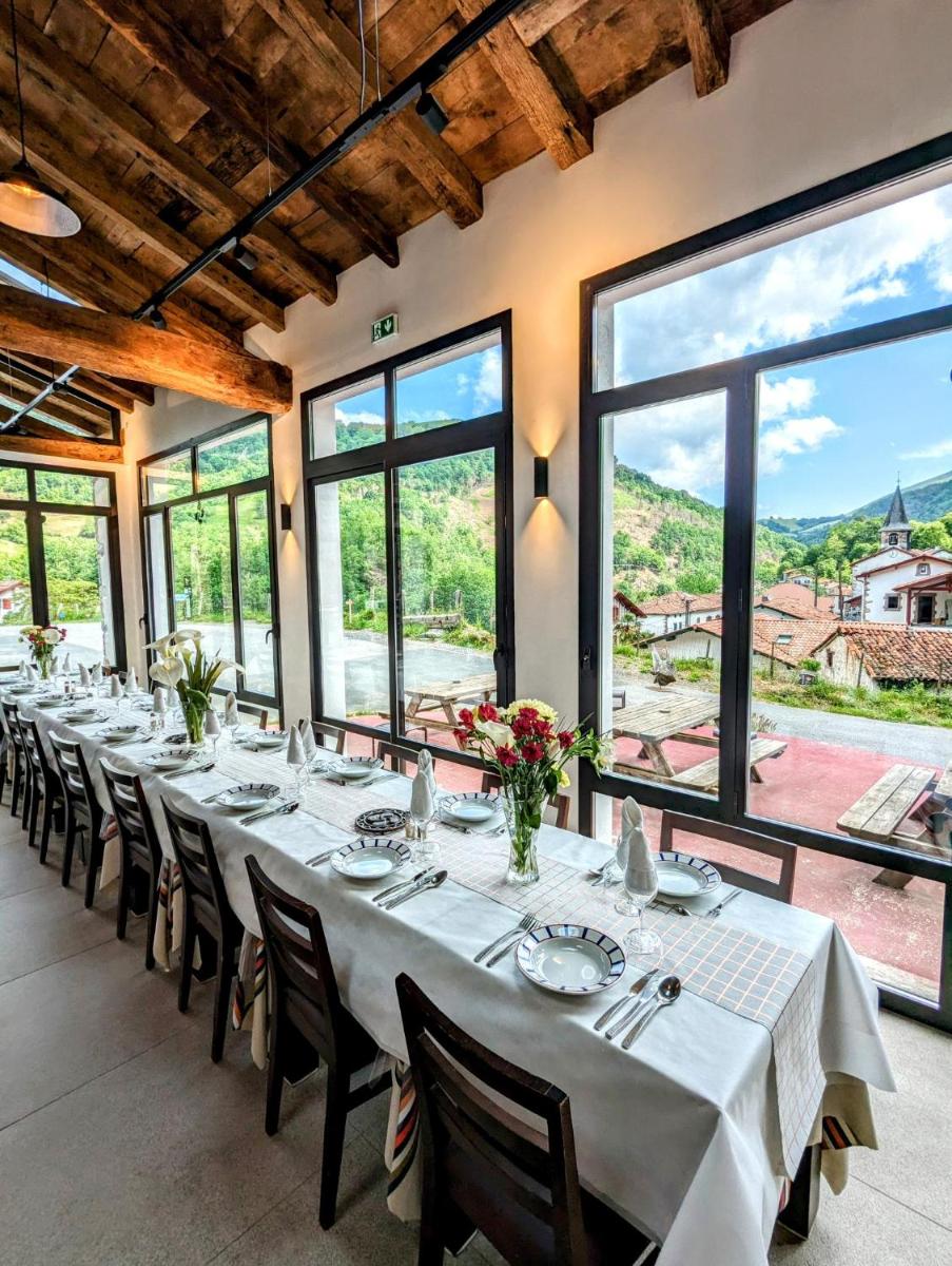 Logis Hotel Erreguina - Housity
