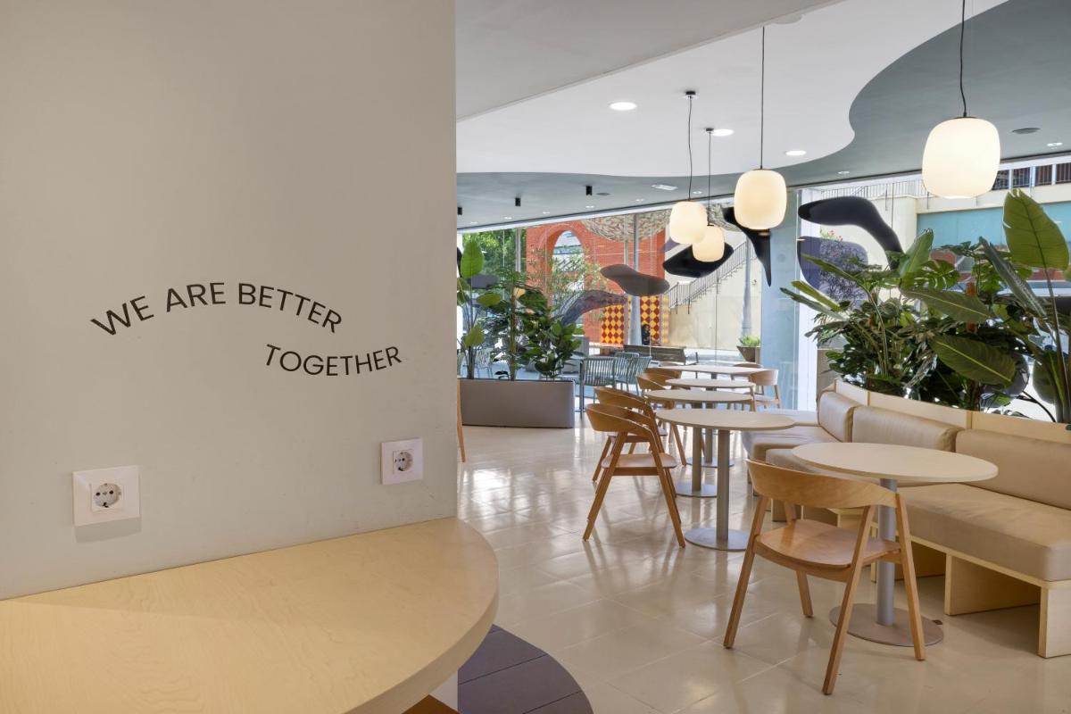 B&B HOTEL Girona 3 - Housity