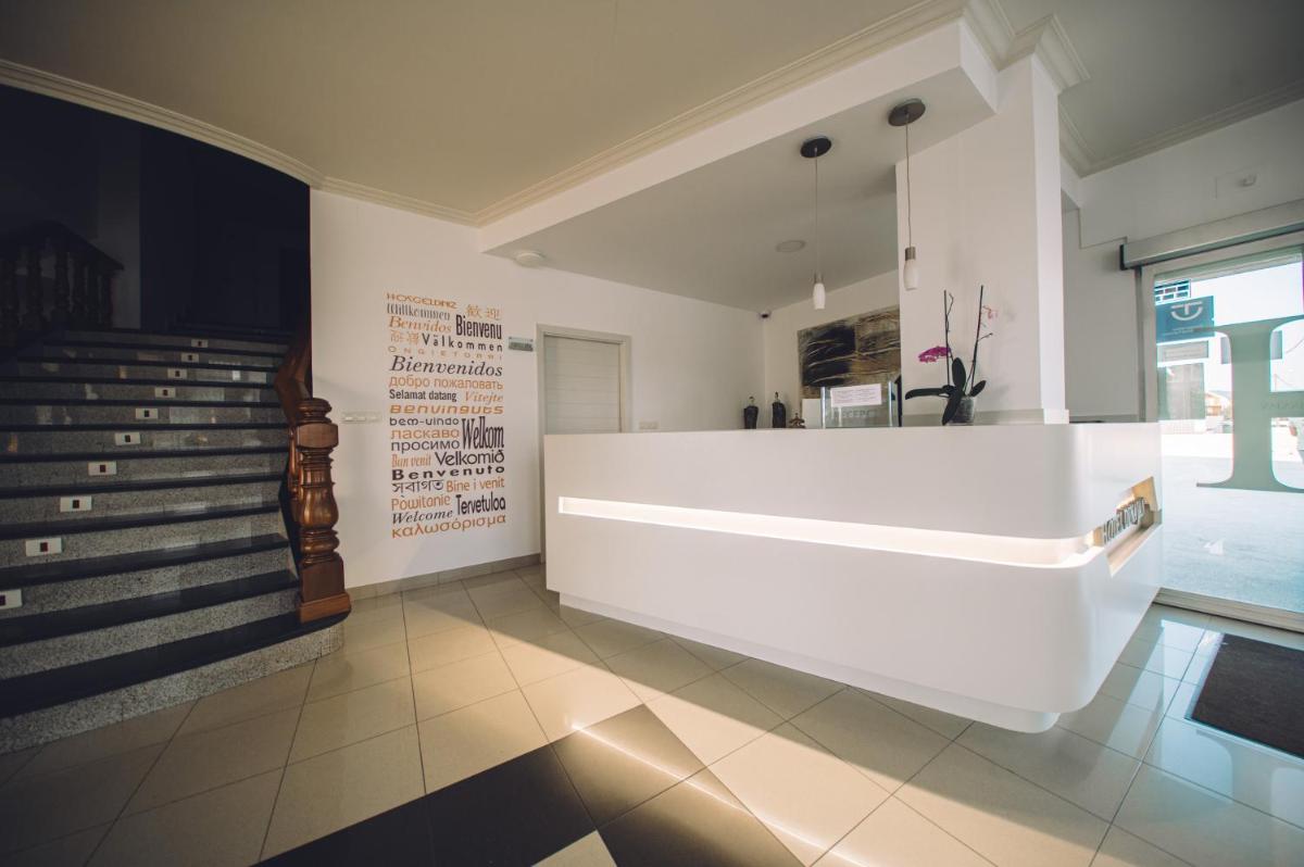 Hotel Dinajan - Housity