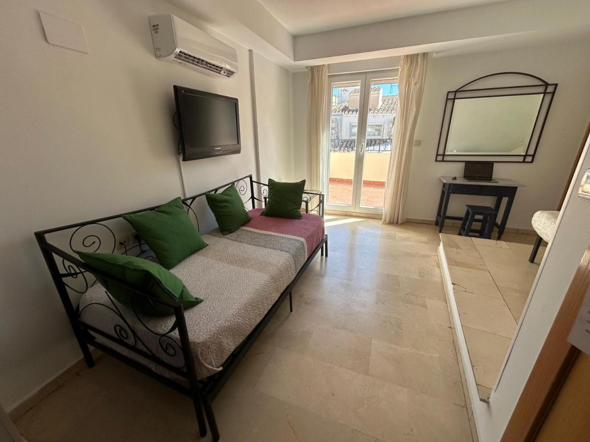 Hostal El Olivo - Housity