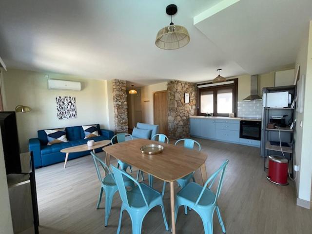 Casita Independiente y tres apartamentos con piscina Ladeira Playa - Housity