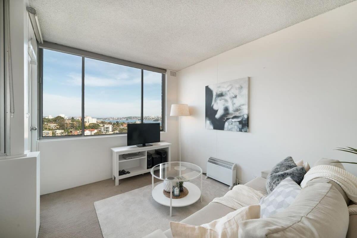 Bright and Sunny Studio Apartment - Housity