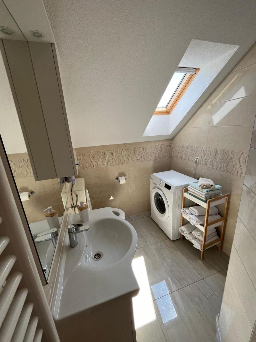 Apartment Lena - Housity