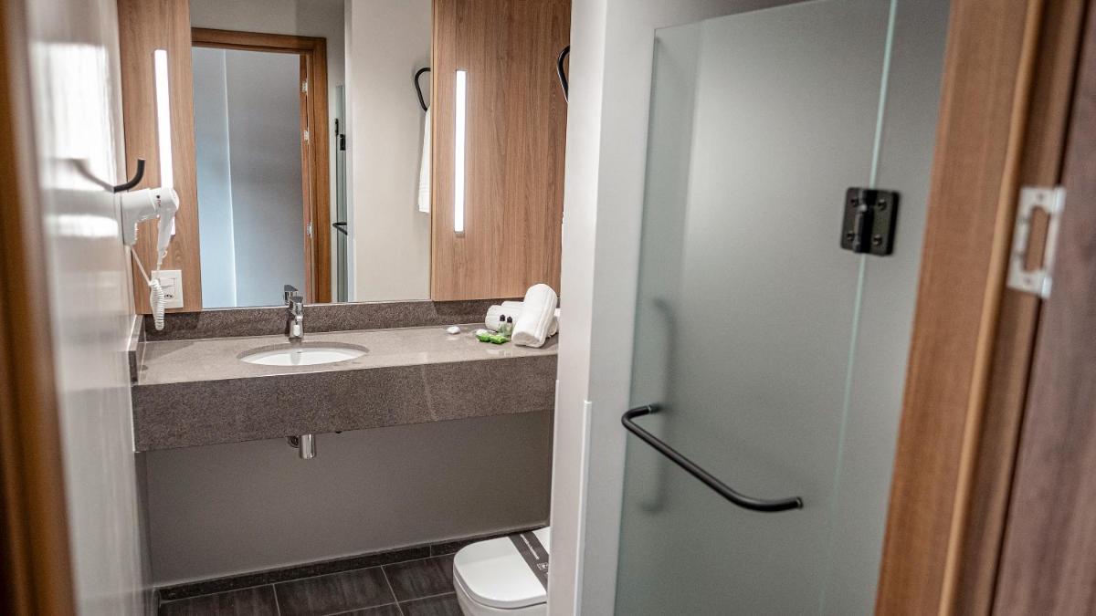 Plaza Hotel & Boulevard Convention - Vale dos Vinhedos - Housity