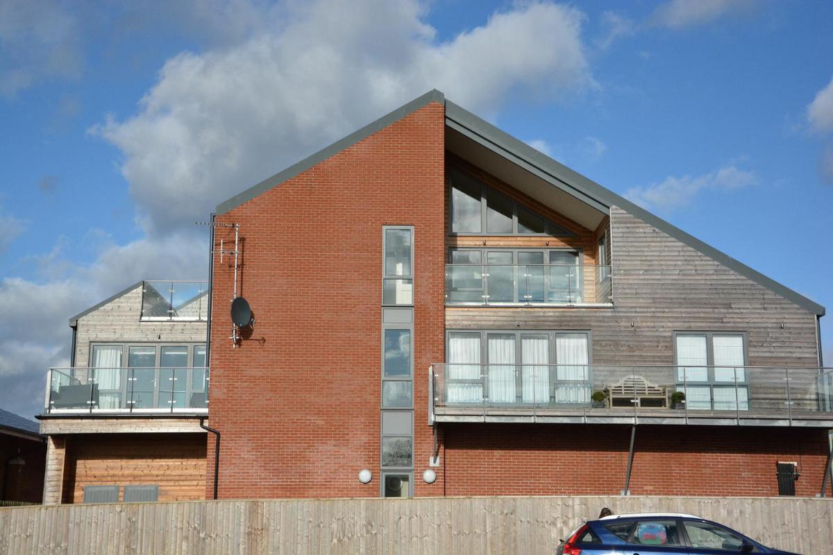 King George Penthouse - Housity