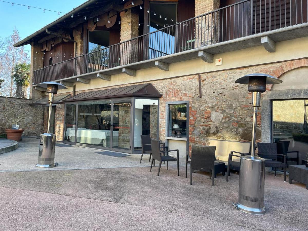 LEAR • Dining Club - Housity