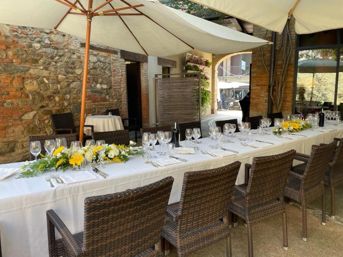 LEAR • Dining Club - Housity