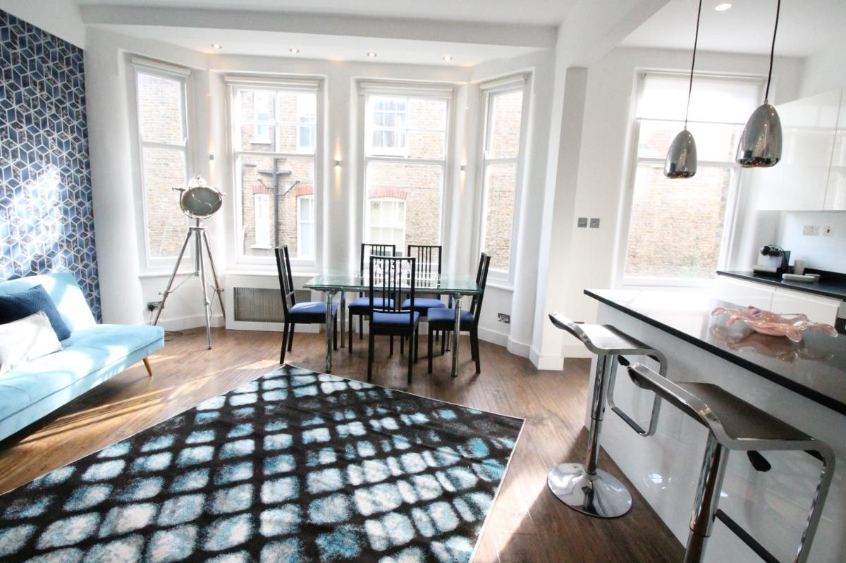 Suitetrails - Contemporary 3 double bedroom 2 bathroom Haven in the heart of Chelsea Exquisite London Apartment with a Designer's Touch