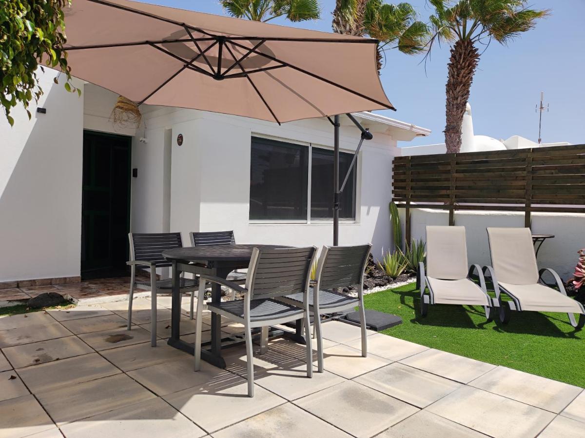 THE WHITE HOUSE with Pool - Playa Blanca - Housity