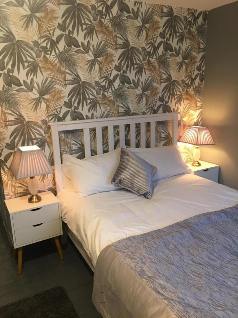 Stansted Airport Guest Rooms - Housity