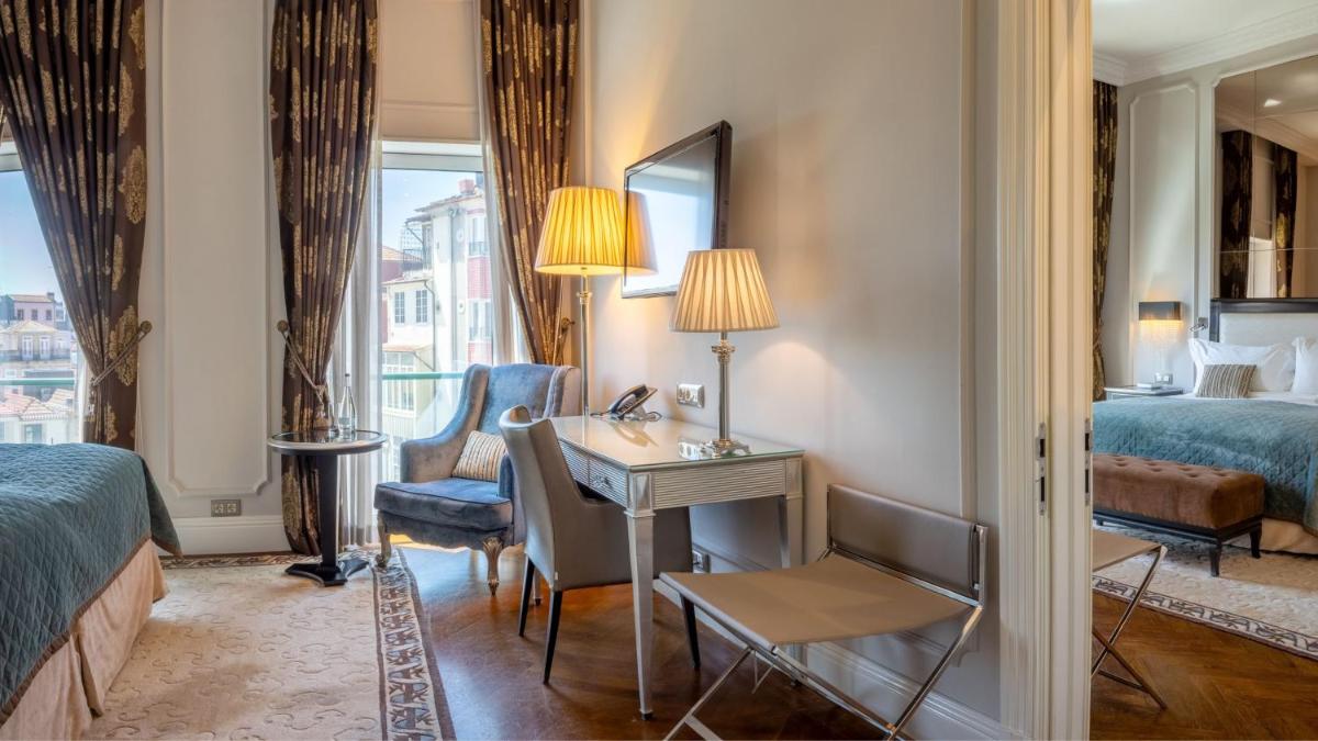 Uma cama ou camas num quarto em InterContinental Porto - Palacio das Cardosas by IHG