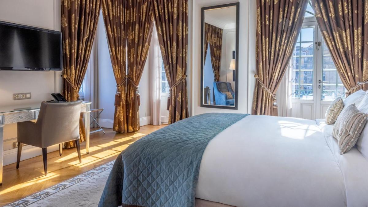 Uma cama ou camas num quarto em InterContinental Porto - Palacio das Cardosas by IHG