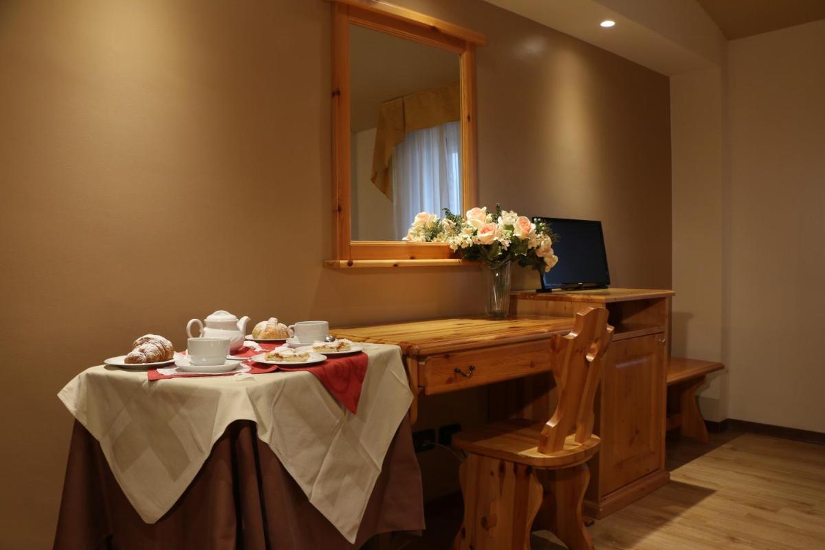 Hotel Centrale - Housity