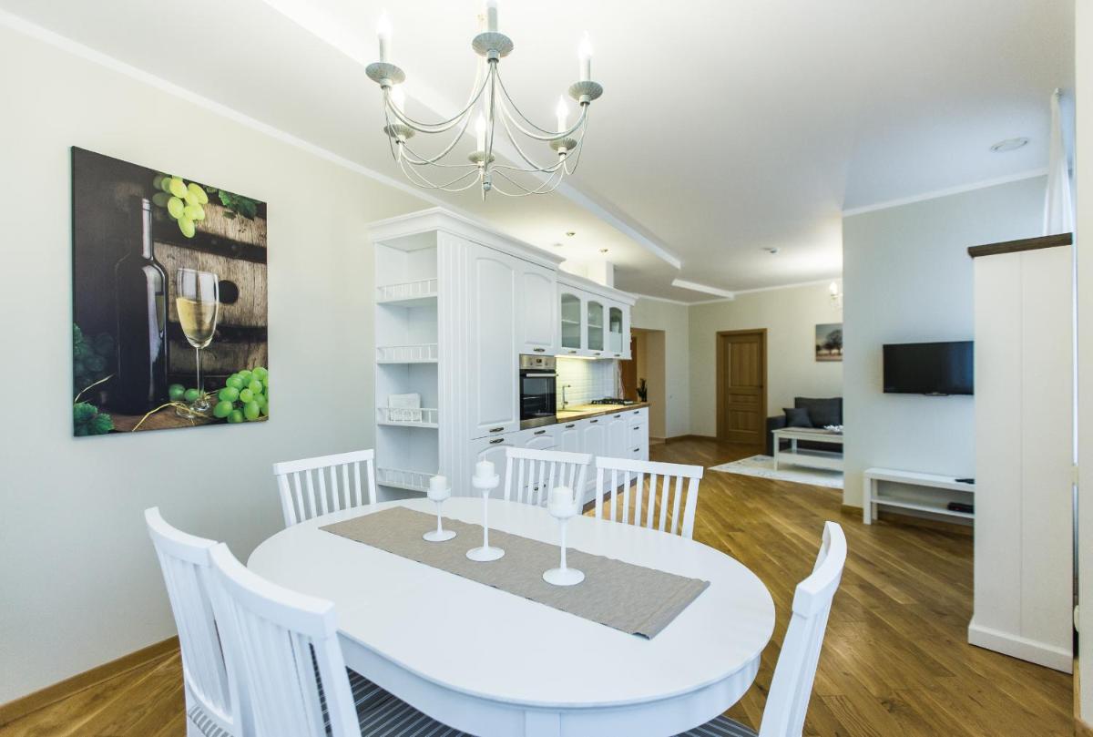 Riga Lux Apartments - Ernesta, Free parking - Housity