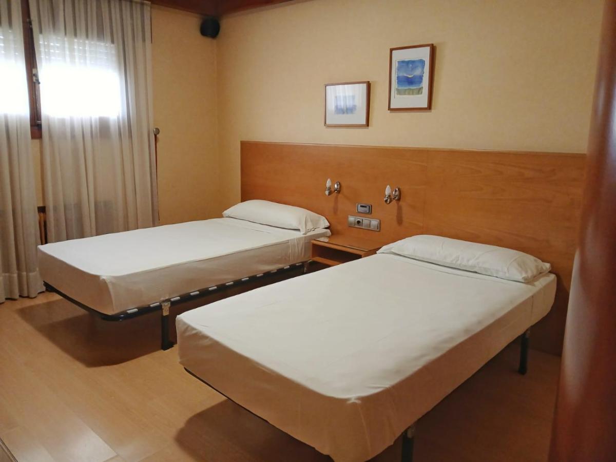 Hostal Los Infantes - Housity