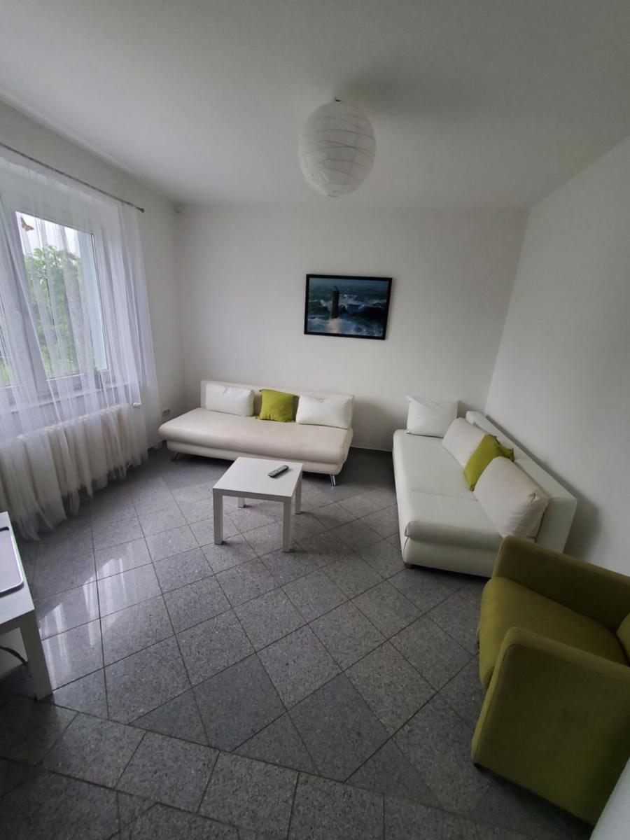 Große 3 Zi Wohnung auf der Pferde Farm - Housity