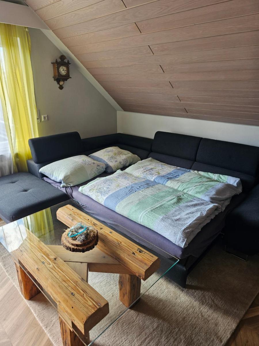 Chickenhill Blackforest, große Ferienwohnung im Schwarzwald - Hizvo
