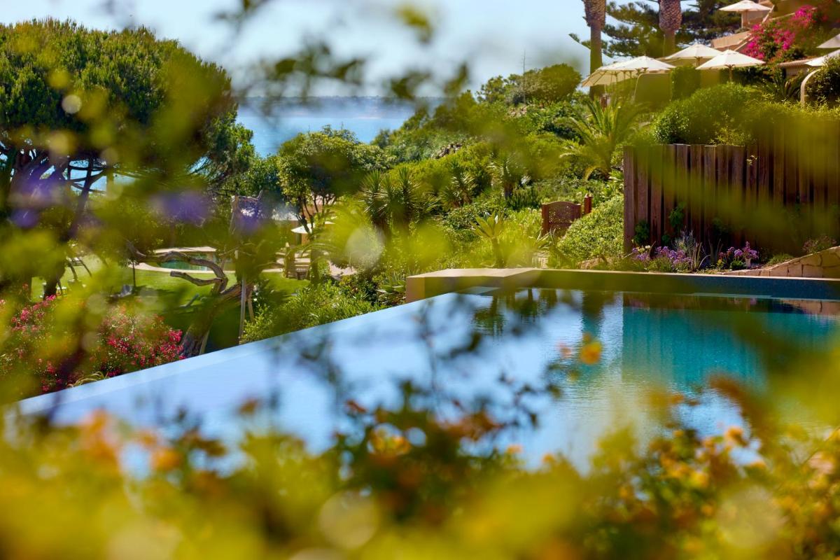 A piscina em ou perto de Vila Joya