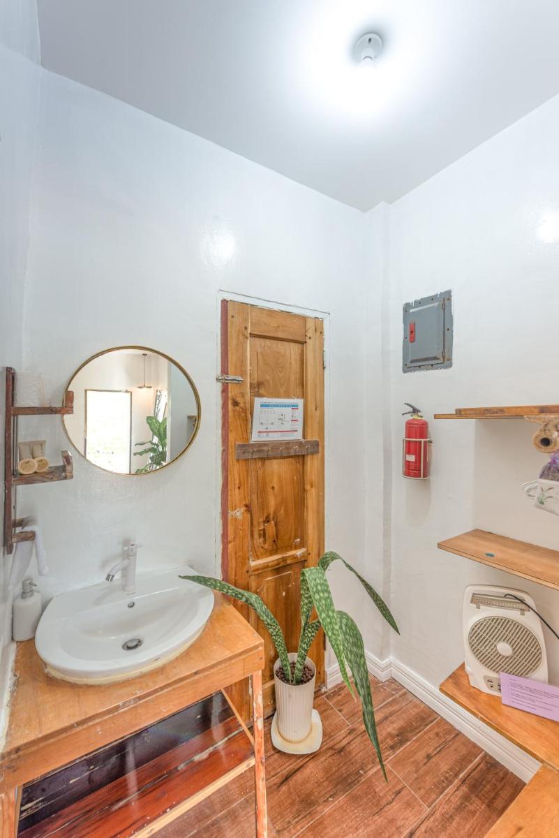 YAMA APARTMENTS - Private Beachfront - Housity