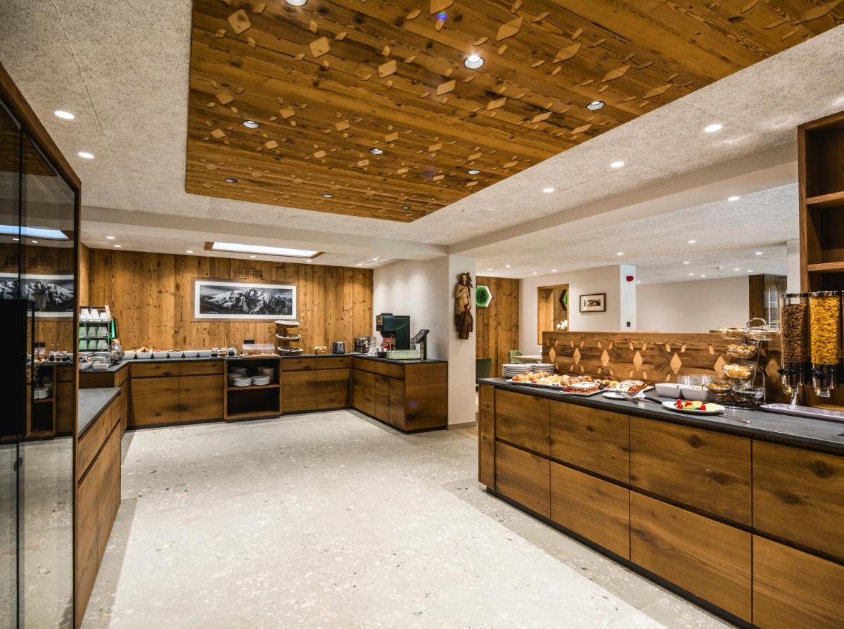 Hotel Vernel - Housity