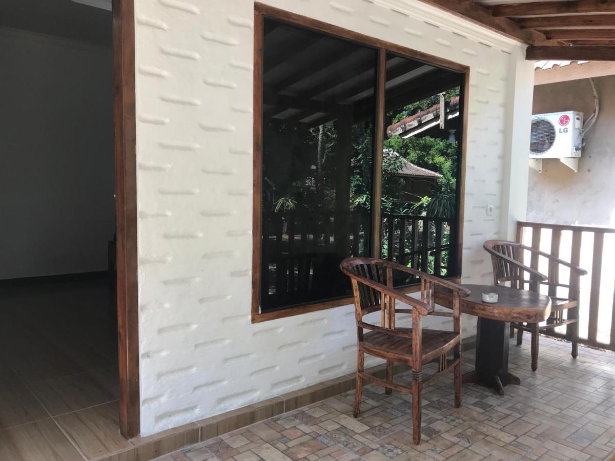 Gili Lampu Guest House - Housity
