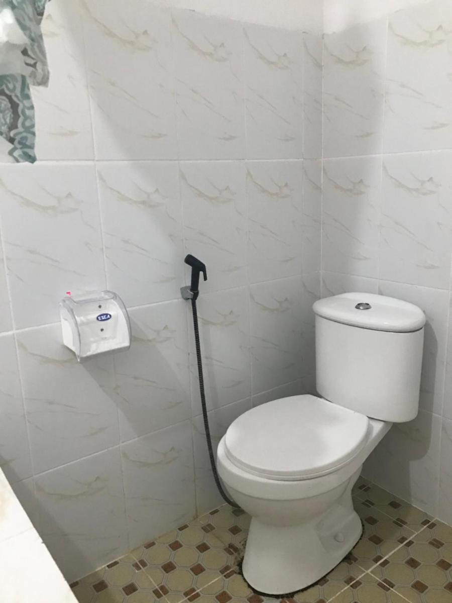 Gili Lampu Guest House - Housity