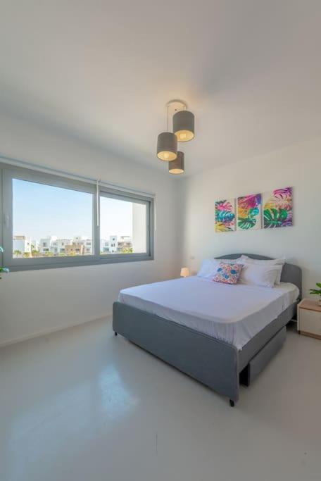 Elegant 3BR on Swan Lake Crystal Lagoon at Elgouna - Housity