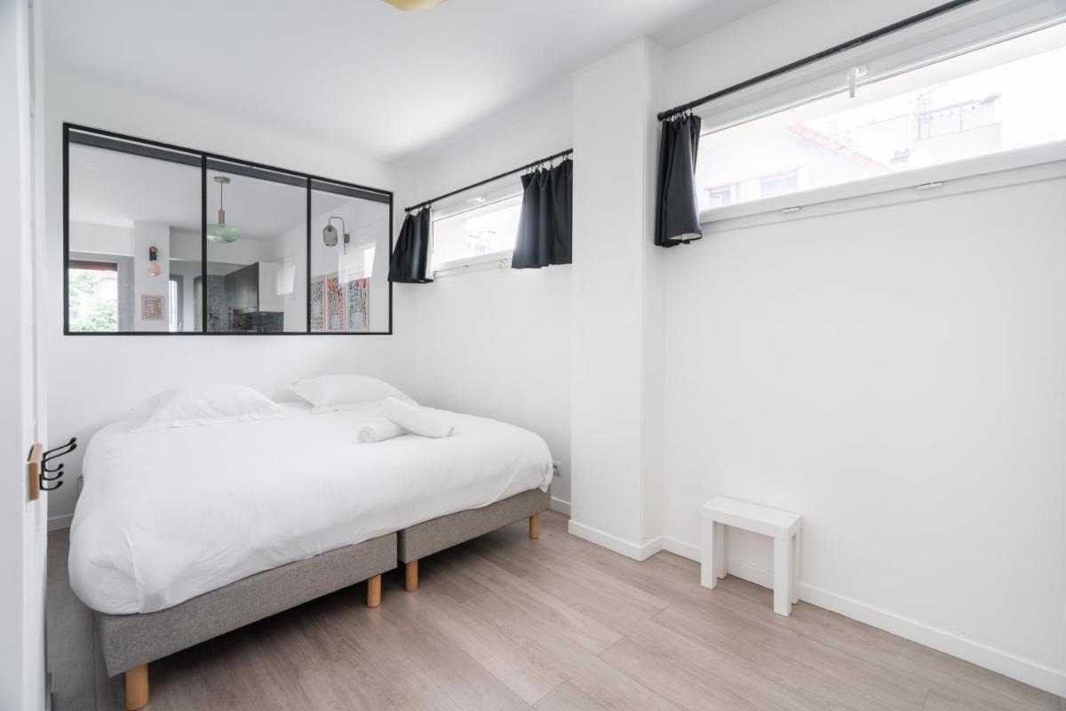 Le Grand Blanqui - Face RER B - Free Parking - Hizvo