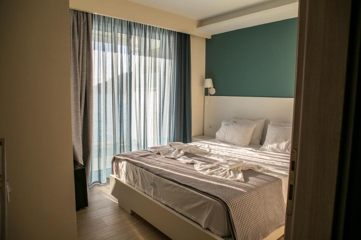 HOTEL ALEXANDER - Housity