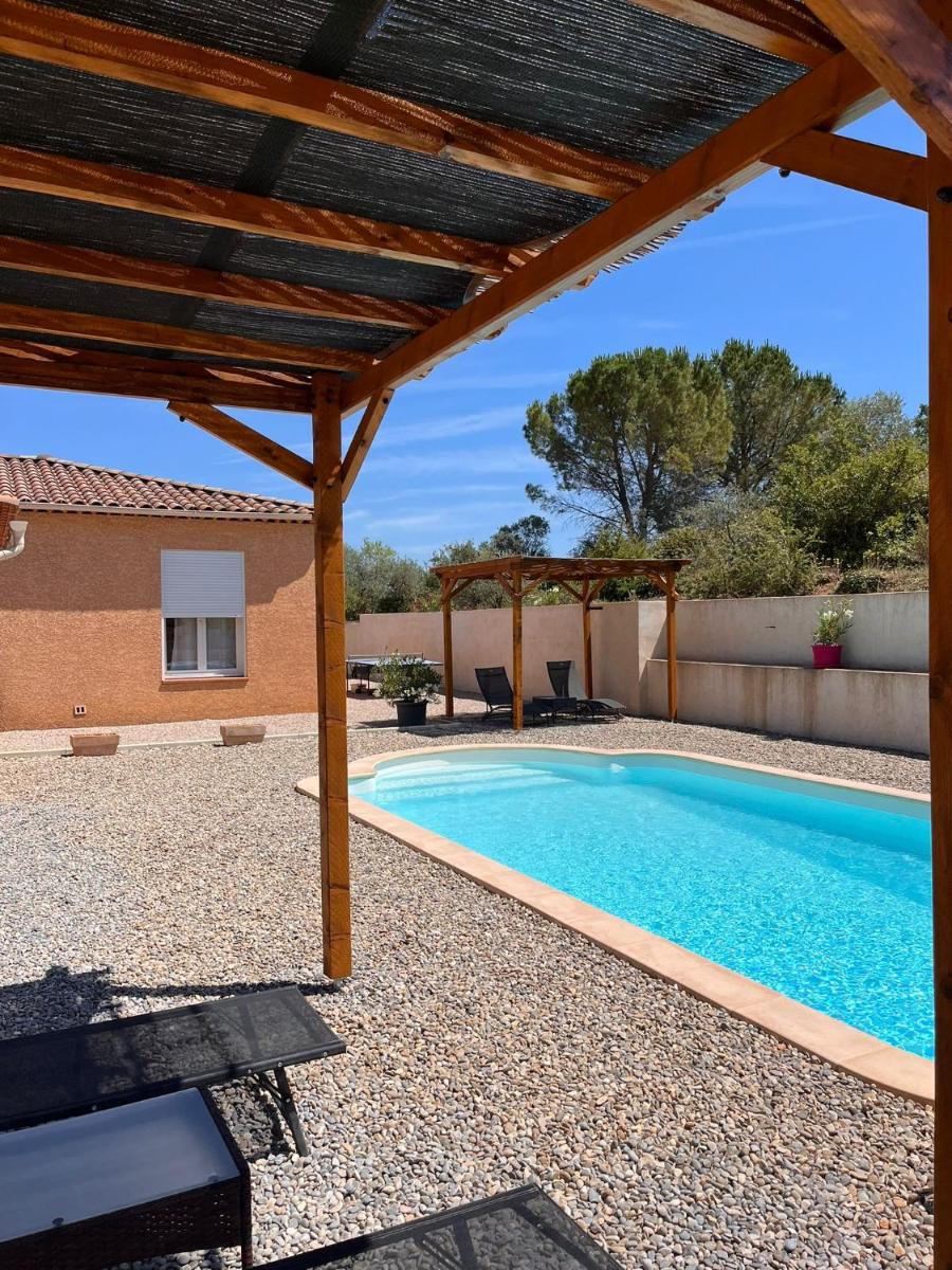 Chambres d'hôtes, B&B climatisées LA BORRELLIENNE - Housity