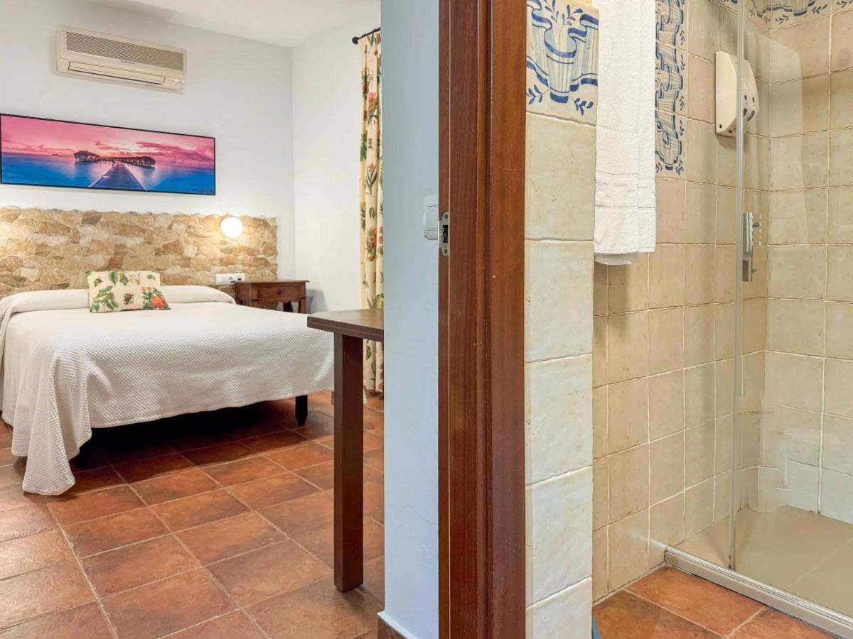 Hotel Valsequillo - Housity