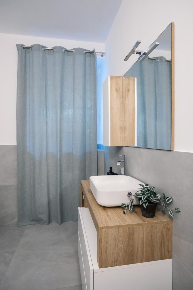 Flora Inn Scotti's House - Due passi in centro - Housity