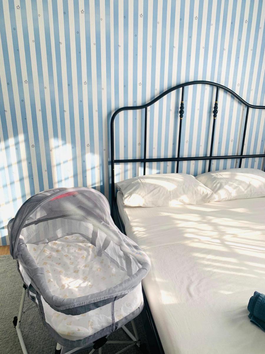 Looking For... A Staycation - Housity