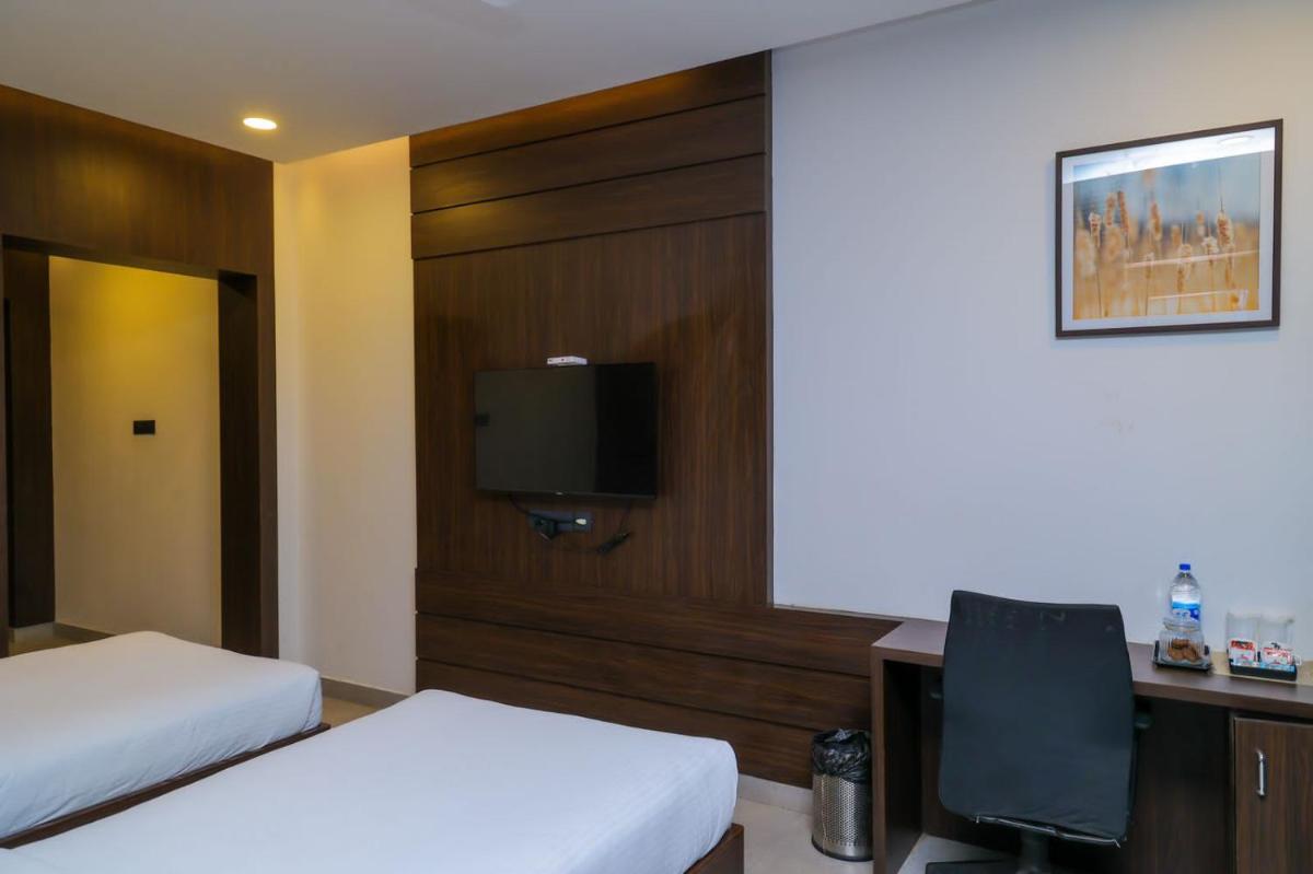 D Wayfarer Inn Resort - Housity