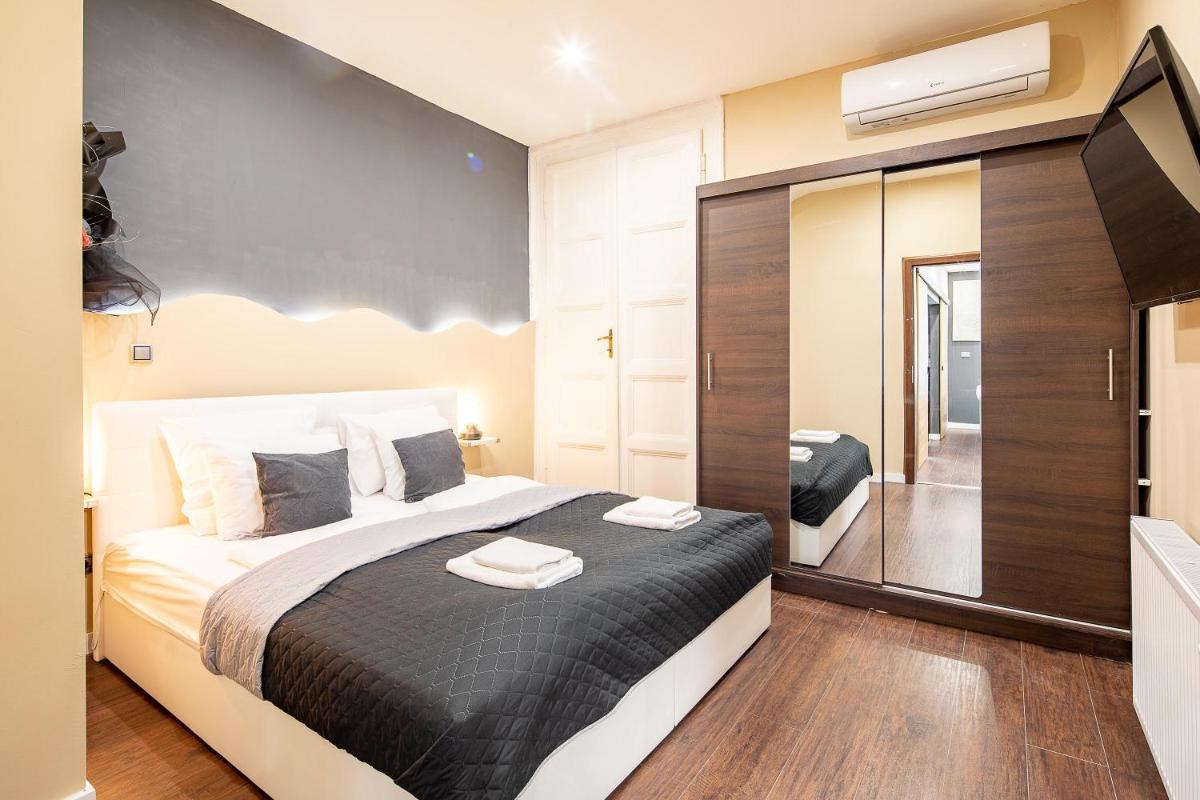 Huge Warm Luxury Apartment - Housity