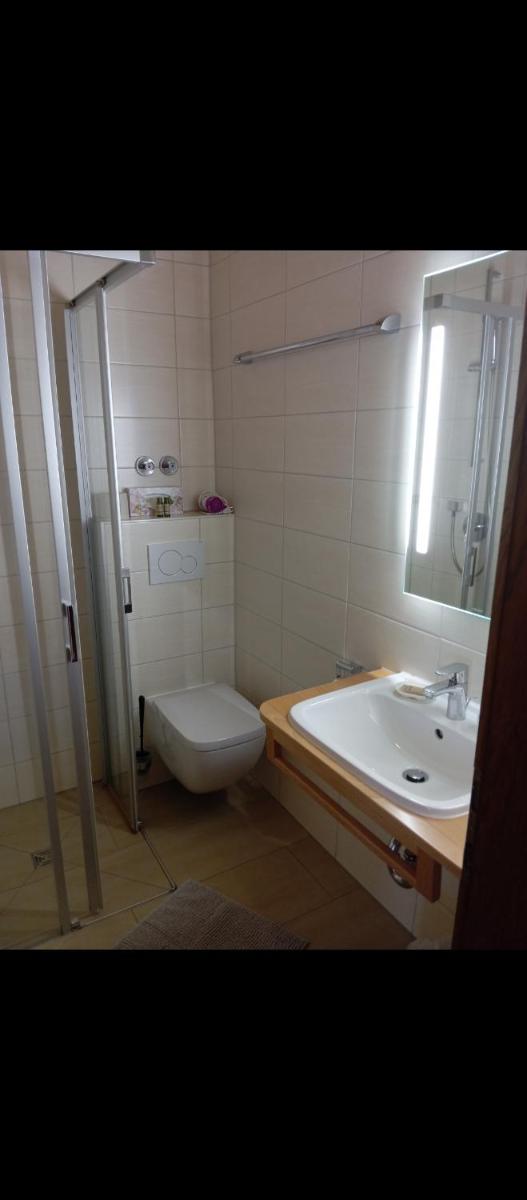 Hotel Burgwald - Housity