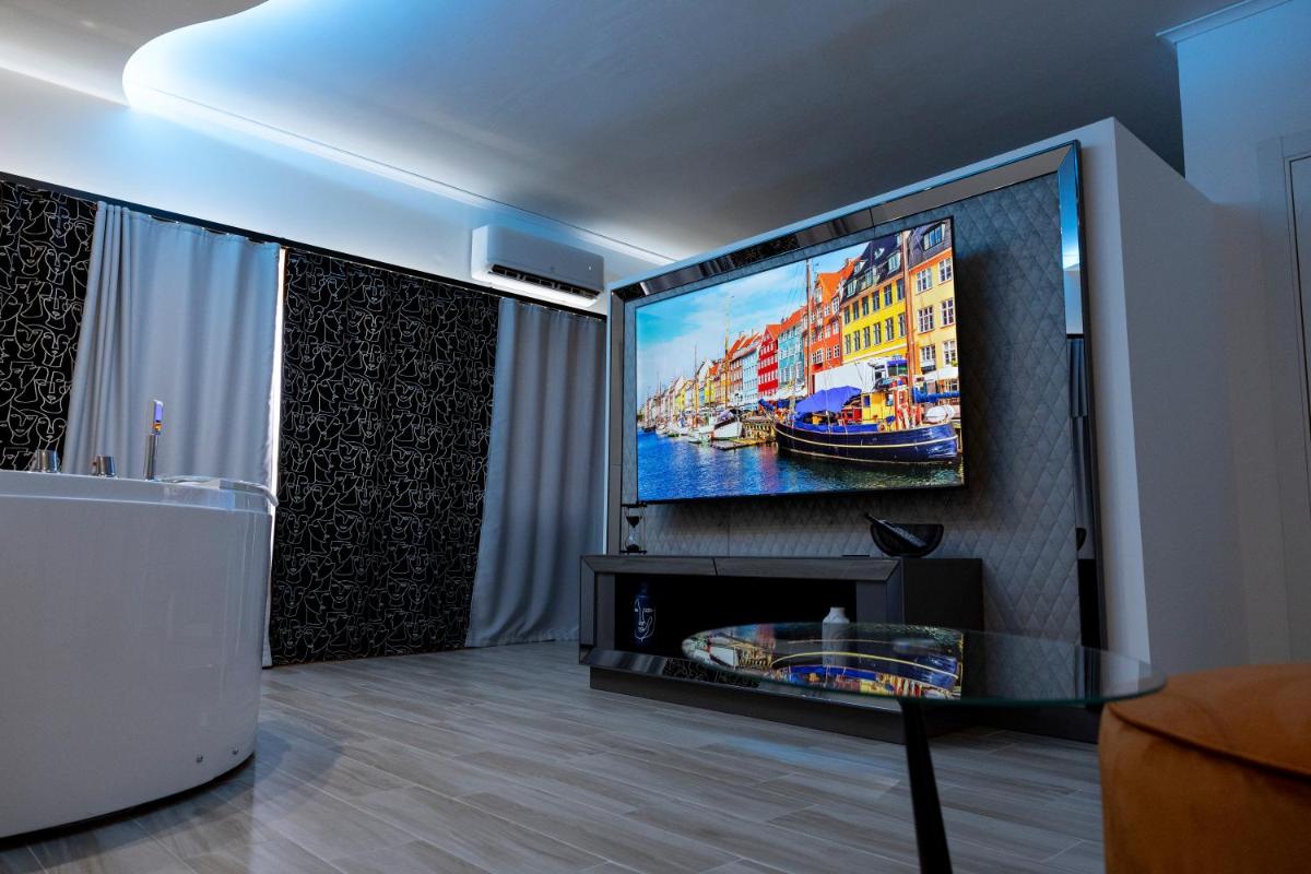 Suite17 - Luxury GuestHouse - Housity